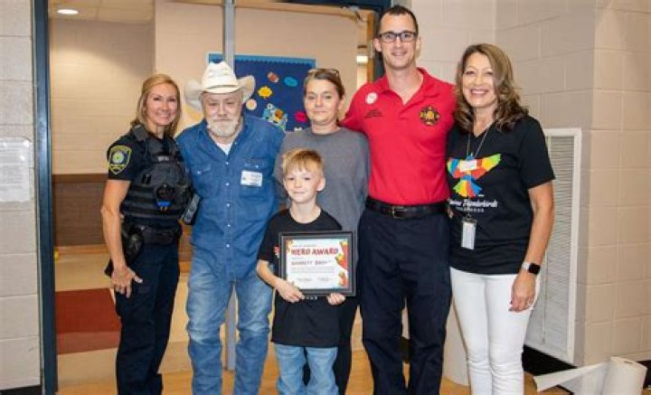 
8-Year-Old Boy Honored with ‘Hero Award’ for Saving Classmate from Choking on a Chicken Nugget 