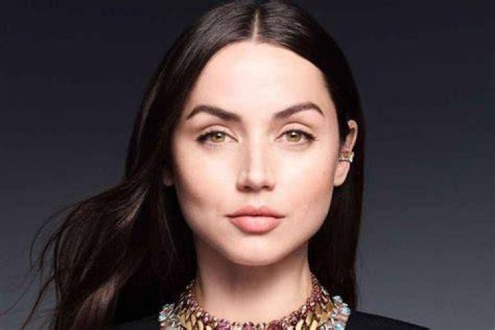 Anna Devlin Height, Weight, Net Worth, Age, Birthday, Wikipedia, Who, Nationality, Biography