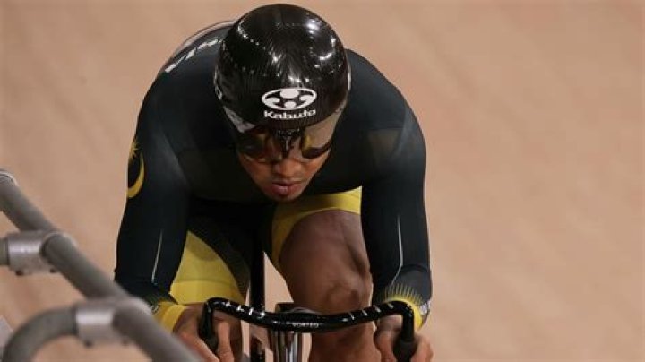 
Azizulhasni Awang Height, Weight, Net Worth, Age, Birthday, Wikipedia, Who, Nationality, Biography 