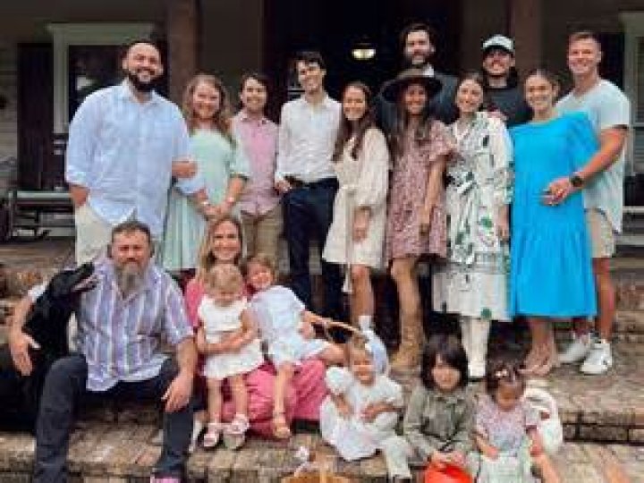 
Christine Robertson’s Early Life : Uncle Si and Christina Robertson’s Family 