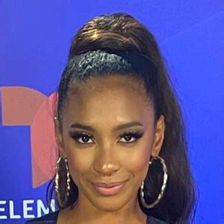 Cynthia Davis Height, Weight, Net Worth, Age, Birthday, Wikipedia, Who, Nationality, Biography