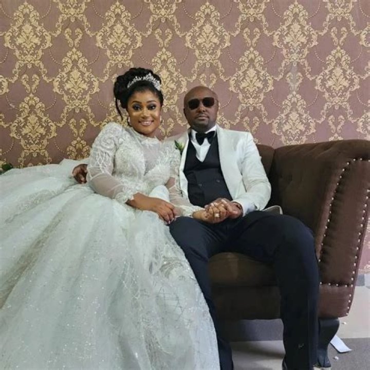 
DMW Boss, Davido, Arrives Benin Ahead of Israel’s White Wedding 
