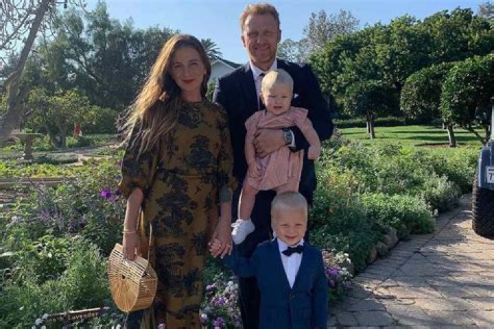 
‘Grey’s Anatomy’ Star Kevin McKidd’s Wife Arielle Files for Divorce 5 Months After Announcing Split 