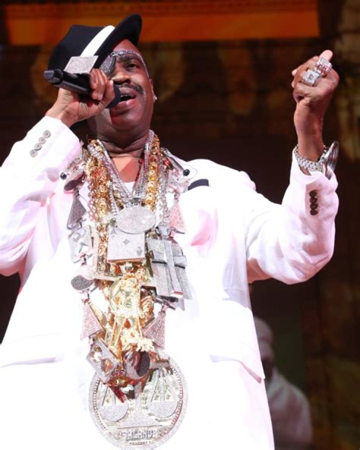 How Much Is Rapper Slick Rick Jewelry Worth? Everything About His Chains And Eye Patch
