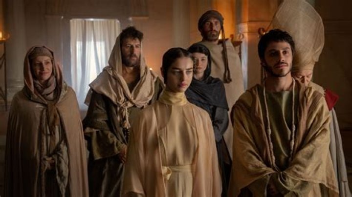 
How Old Is Actress Jade Croot? Everything We Know About The Cast Of The Serpent Queen 
