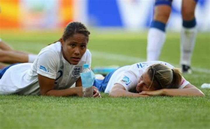 
Is Alex Scott Gay? Know More About This Former English Footballer! 