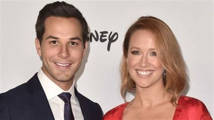Is Anna Camp Married? Her Bio, Age, Husband, Net worth and Family