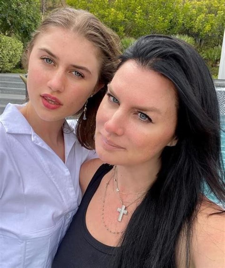 
Kasia Bożek – Fusialka (TikTok Star) Biography, Age, Boyfriend, Height, Net Worth 