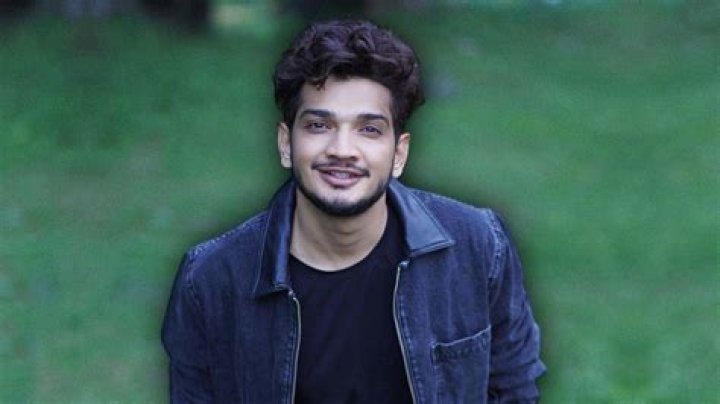 
Munawar Faruqui Height, Weight, Net Worth, Age, Birthday, Wikipedia, Who, Instagram, Biography 
