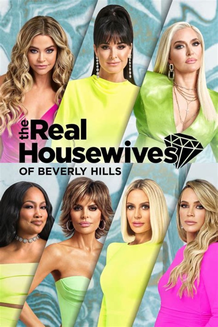 
Real Housewives’ Star Sutton Stracke Racism Claim On TikTok By User @elissakimm 