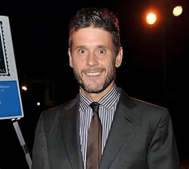 Simon Halls Height, Weight, Net Worth, Age, Birthday, Wikipedia, Who, Nationality, Biography