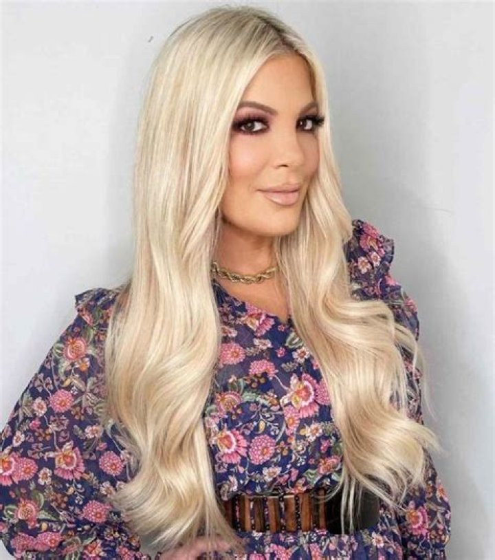 Tori Spelling Height, Weight, Net Worth, Age, Birthday, Wikipedia, Who, Nationality, Biography