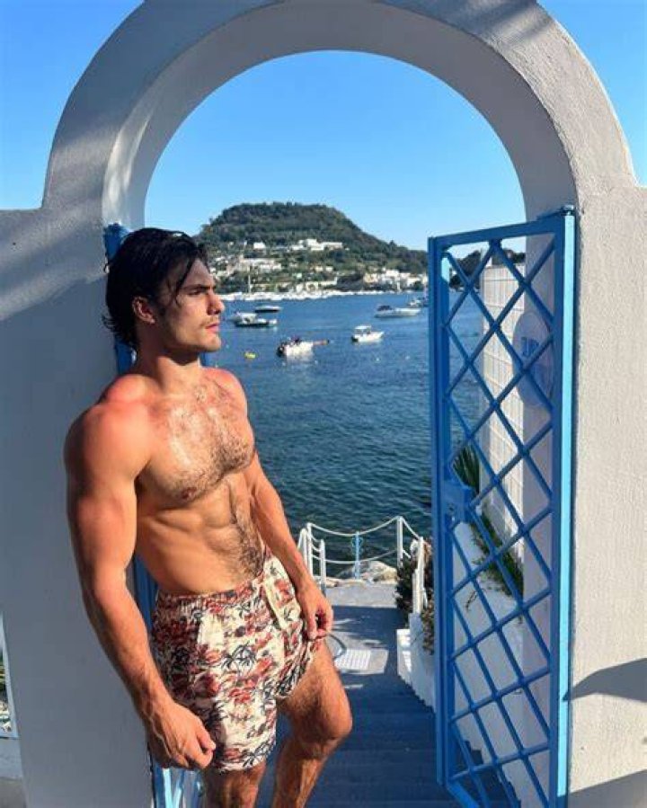 Travis Cure Height, Weight, Net Worth, Age, Wiki, Who, Instagram, Biography