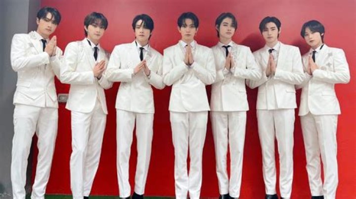 
“Treat them better”: ENHYPEN’s fans claim GDA 2023 disrespected the group 