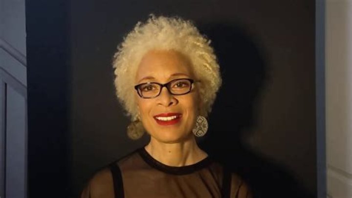 Valarie Pettiford Height, Weight, Net Worth, Age, Birthday, Wikipedia, Who, Instagram, Biography