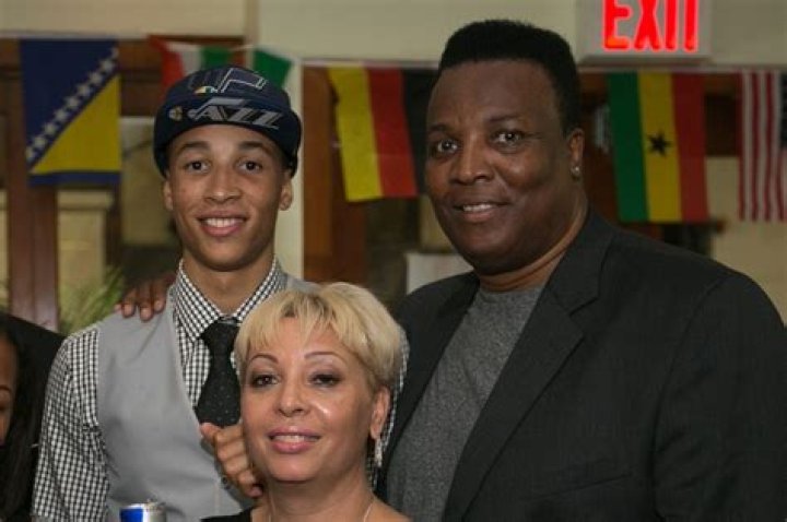 Who Is Cecil Exum Wife Desiree | Married Life And Kids