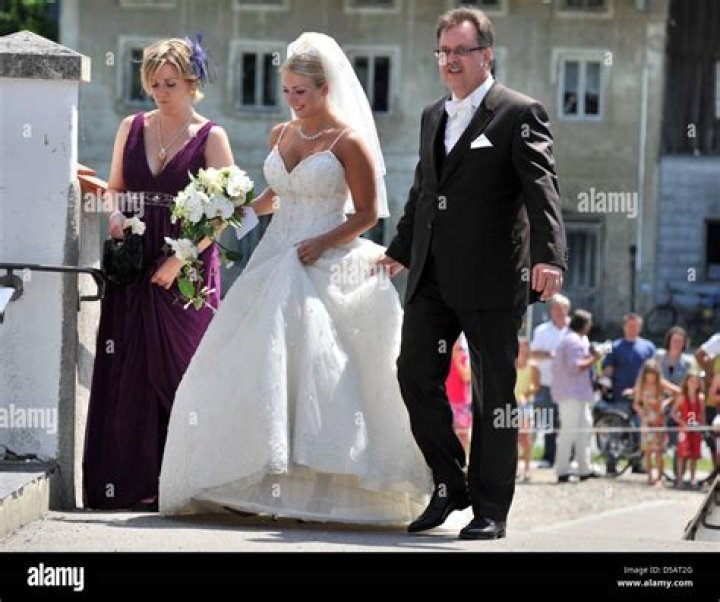 Who Is Claudia Schattenberg? Meet The Beautiful German Wife Of Philipp Lahm!