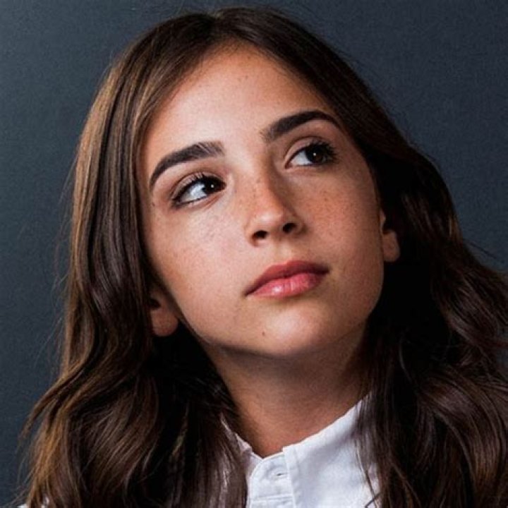 
Who is Gabriela Bee? Age, Height, Real Name, Boyfriend, Wiki 