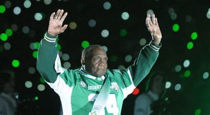 
Who was George Reed? Cause of death, age, net worth, career, Saskatchewan Roughriders, and more 